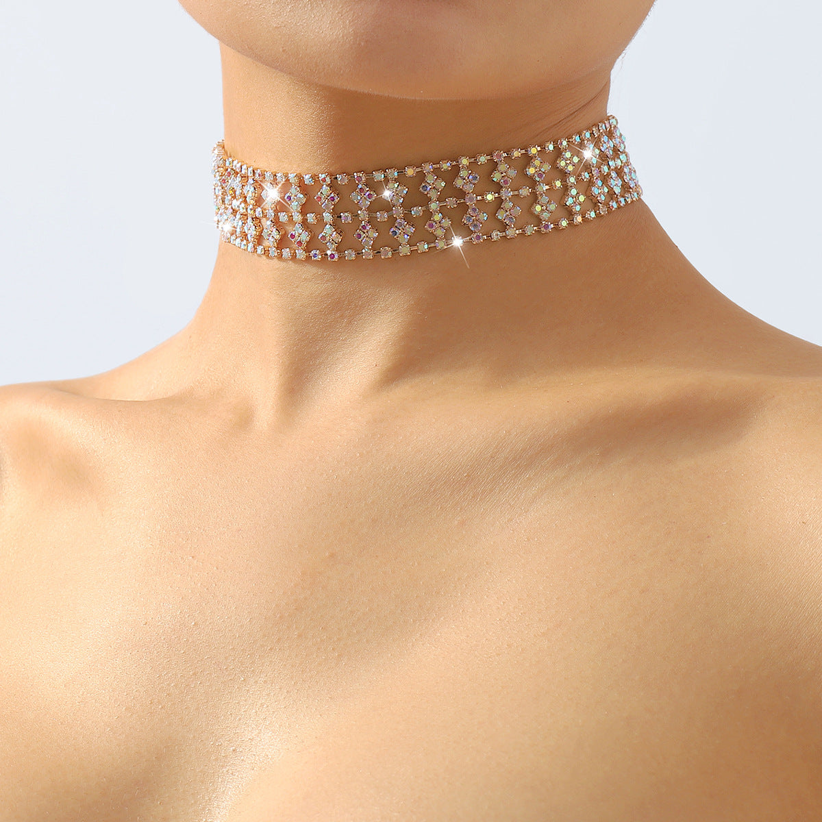 JISOO Luxury Style Sparkling Diamond Choker